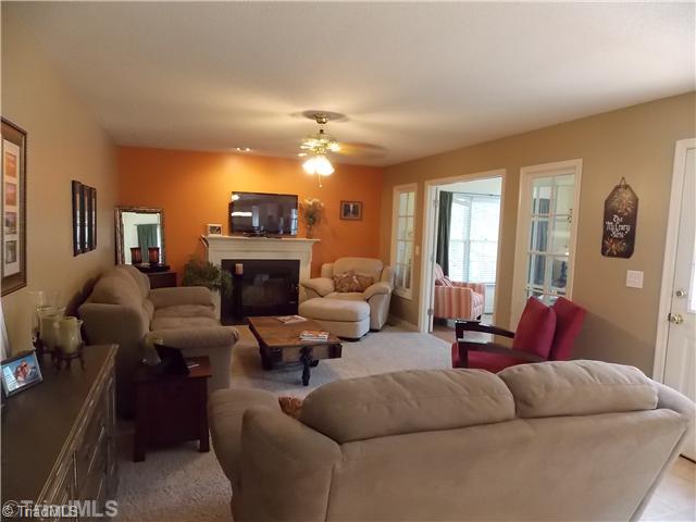 2835 Pickering Road Greensboro, NC 27407 - Photo 8 of 16 Den/Family/Great Room.