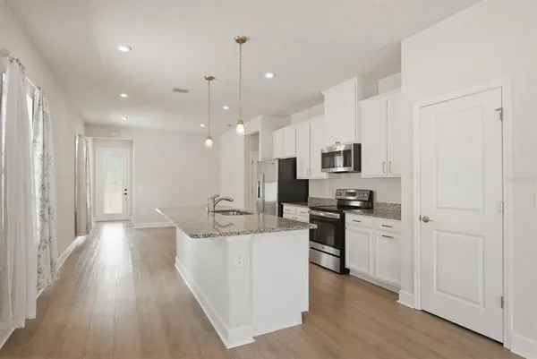 $2,300 | 19056 Heavenside Ct Spring Hill, Spring Hill, FL 34610