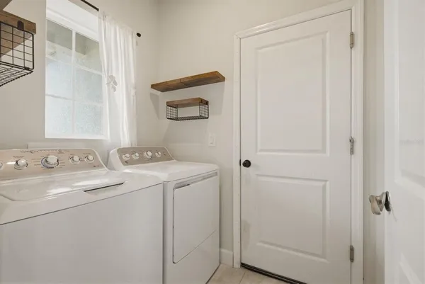 $2,300 | 19056 Heavenside Ct Spring Hill, Spring Hill, FL 34610