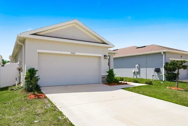 $2,300 | 19056 Heavenside Ct Spring Hill, Spring Hill, FL 34610