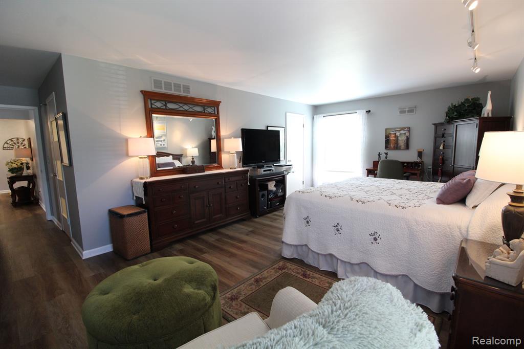 31775 Ridgeside Drive, Unit 2 Farmington Hills, MI 48334 - Photo 61 of 90