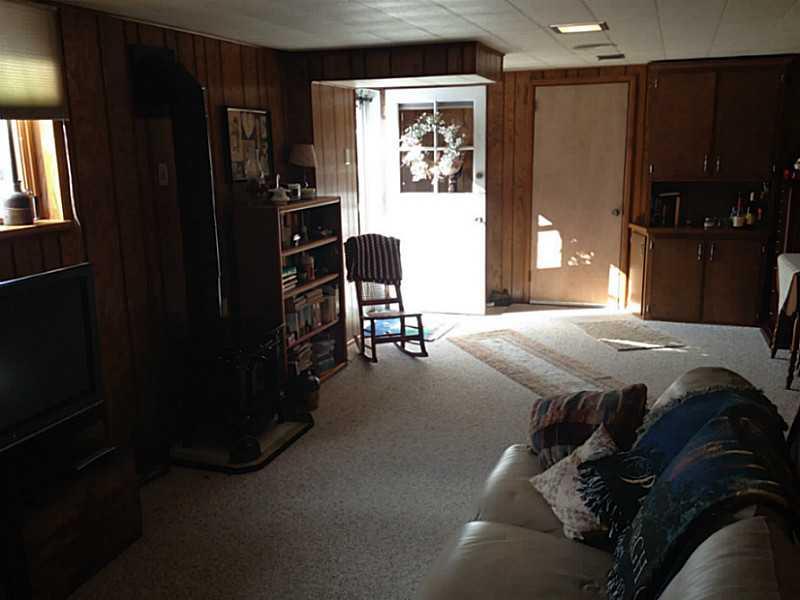 3811 New Texas Road Plum, PA 15239 - Photo 23 of 25 Family Room.