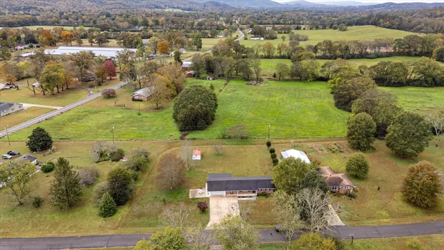 $289,900 | 185 Omega Drive, Whitwell, TN 37397