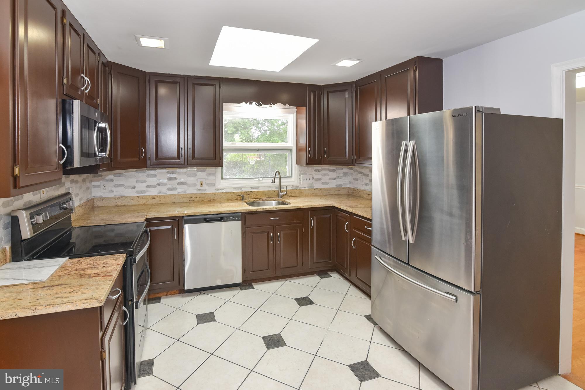 4302 Yates Road Beltsville, MD 20705 - Photo 9 of 43