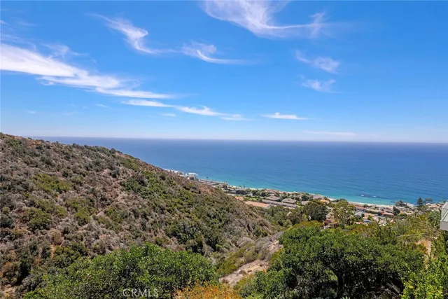 $9,250 | 661 Nyes Place, Laguna Beach, CA 92651
