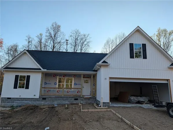 536 Virginia Drive, Yadkinville, NC 27055