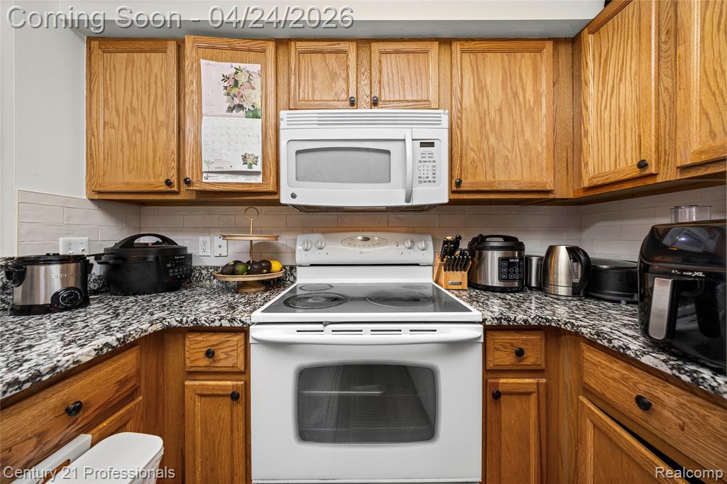 1116 Faulkner Troy, MI 48083 - Photo 14 of 37