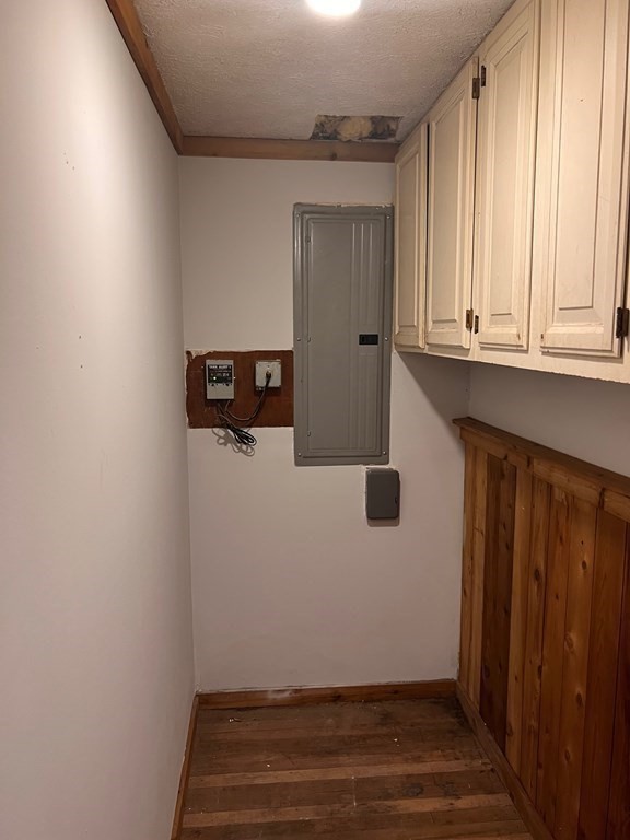 2 Cider Mill Lane Colrain, MA 01340 - Photo 18 of 32 a view of entryway