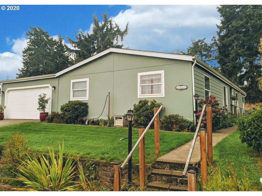 1961 Willow Loop Florence, OR 97439 - Photo 1 of 17 Gallery Image 1