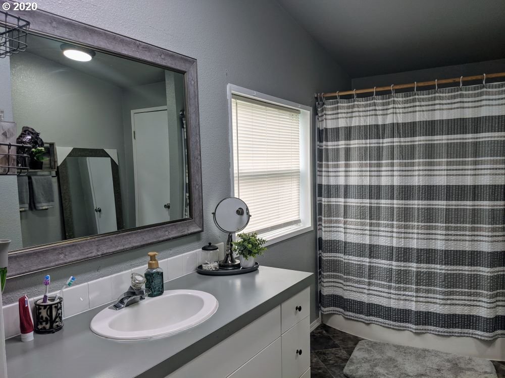 1961 Willow Loop Florence, OR 97439 - Photo 13 of 17 Gallery Image 13