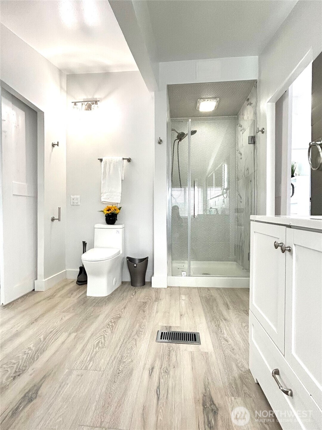 2687 West Beach Road Oak Harbor, WA 98277 - Photo 17 of 28 Gallery Image 17