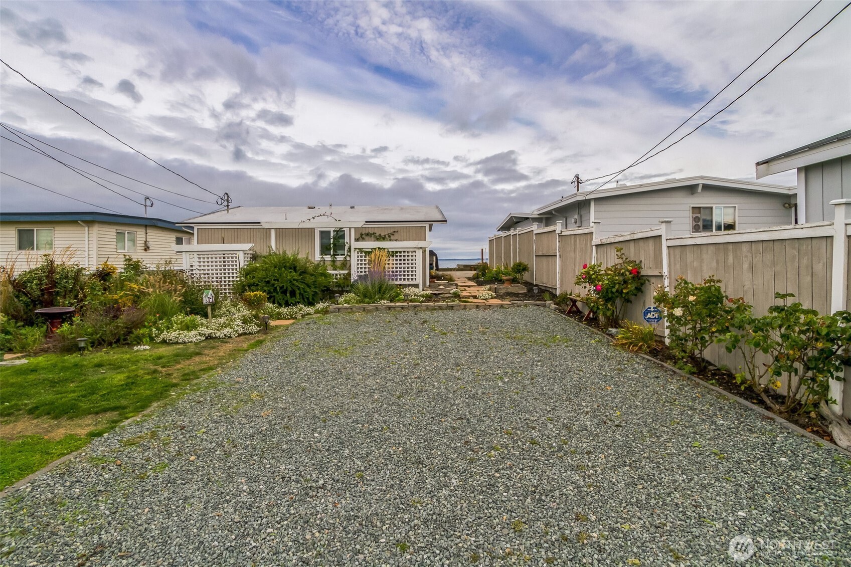 2687 West Beach Road Oak Harbor, WA 98277 - Photo 26 of 28 Gallery Image 26