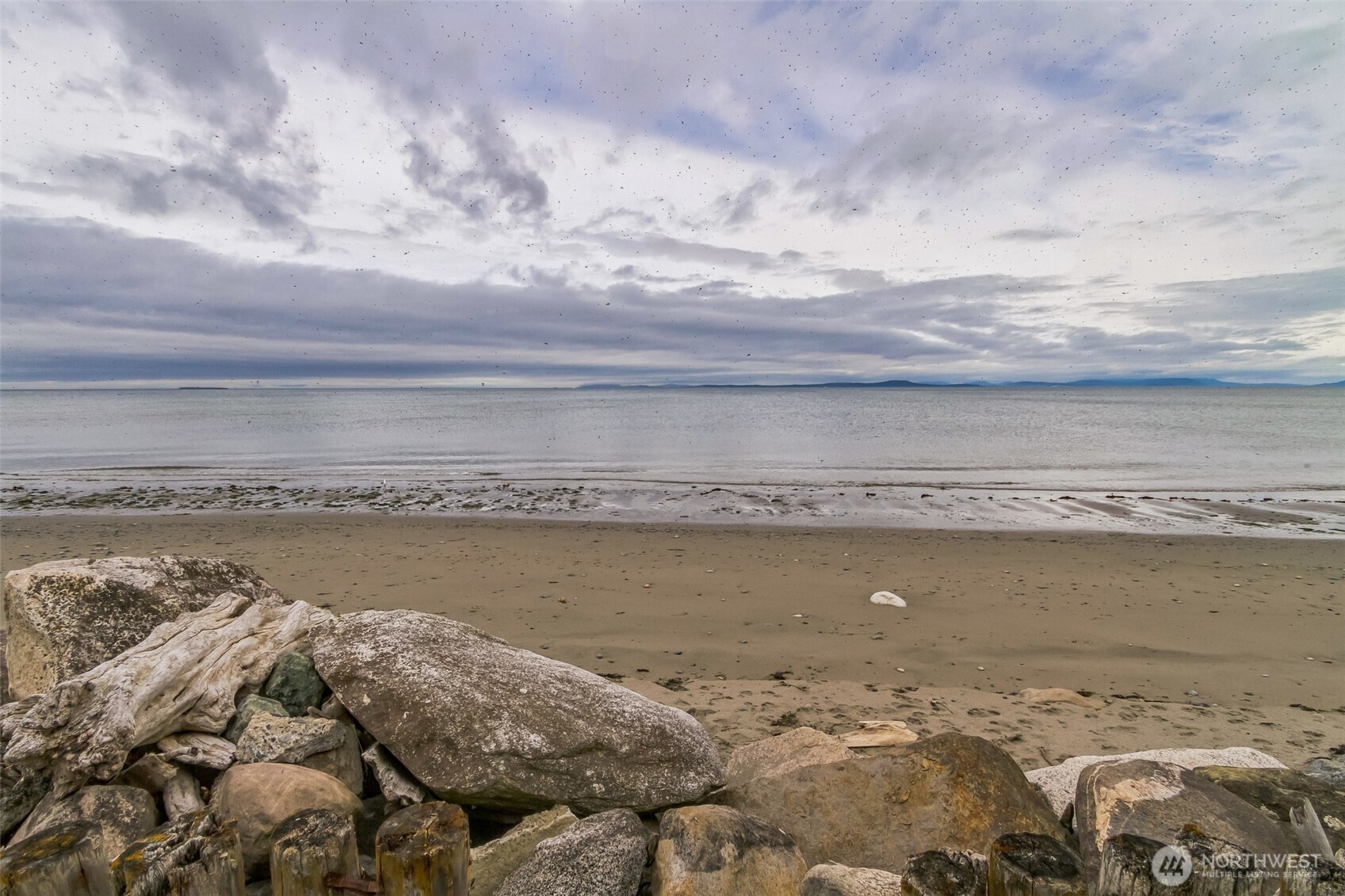 2687 West Beach Road Oak Harbor, WA 98277 - Photo 3 of 28 Gallery Image 3