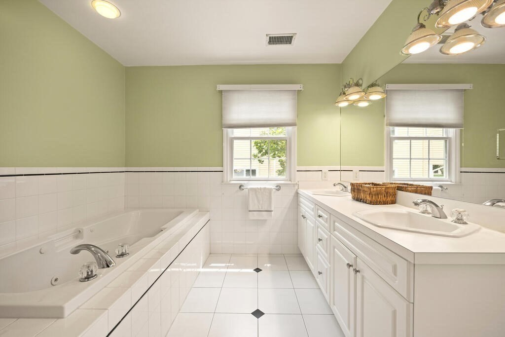 199 Hunnewell Street Needham, MA 02494 - Photo 30 of 40 Gallery Image 30
