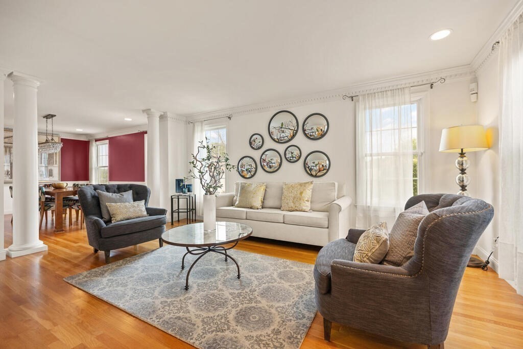 199 Hunnewell Street Needham, MA 02494 - Photo 3 of 40 Gallery Image 3