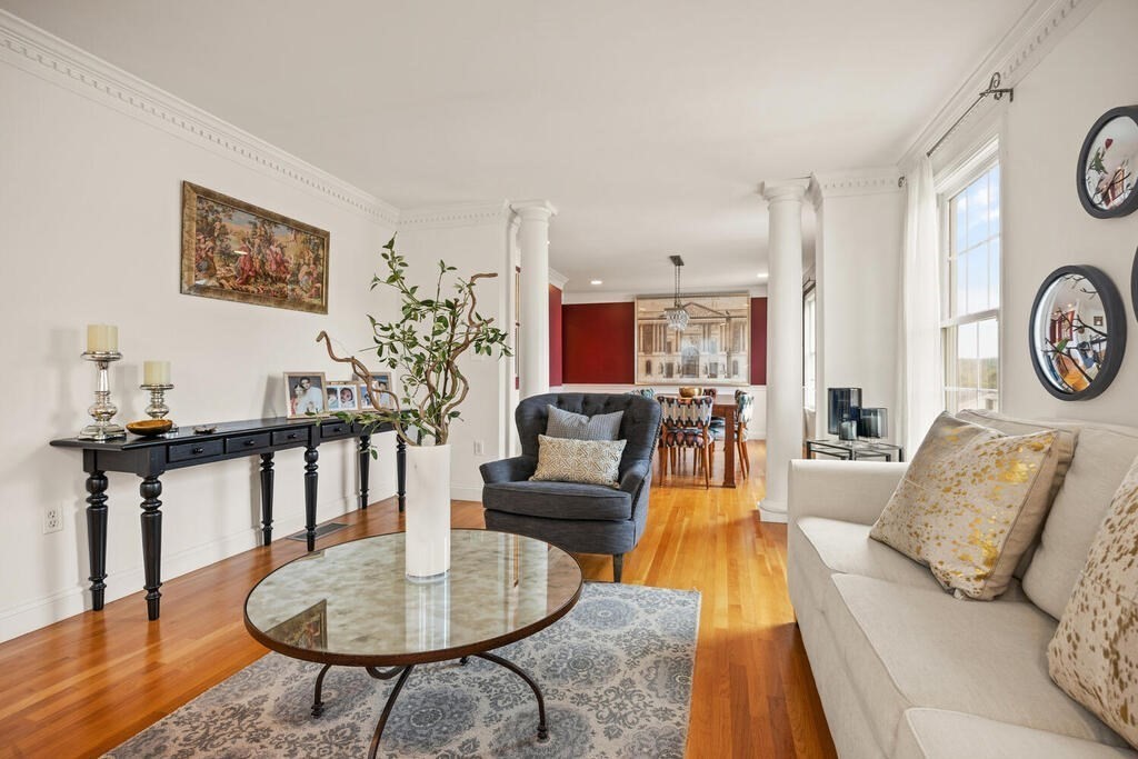 199 Hunnewell Street Needham, MA 02494 - Photo 4 of 40 Gallery Image 4