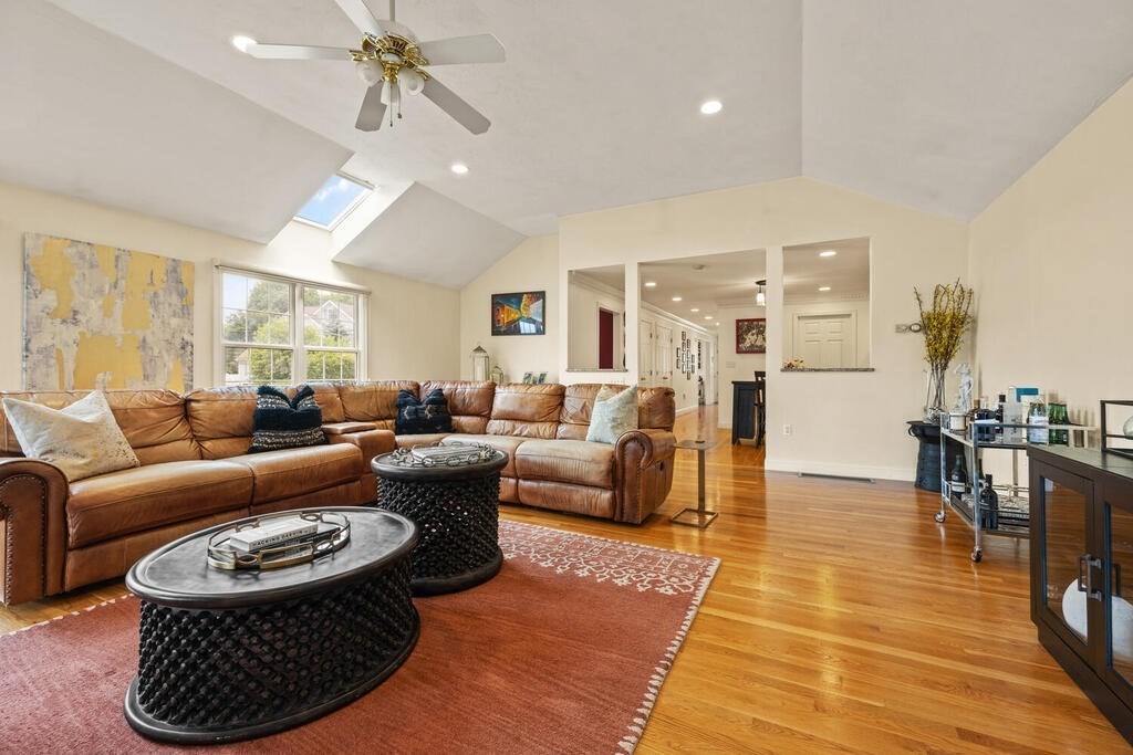 199 Hunnewell Street Needham, MA 02494 - Photo 9 of 40 Gallery Image 9