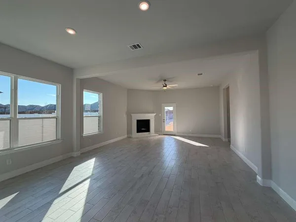 $2,200 | 3102 Giovanni Point, Princeton, TX 75407