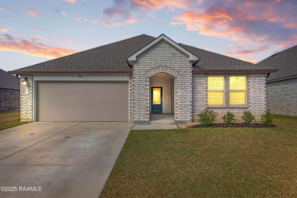 $2,100 | 110 Still Lk Drive, Duson, LA 70529