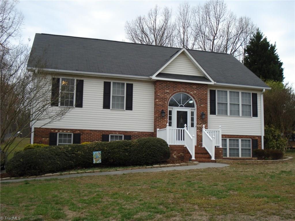 230 Ridge Drive Lexington, NC 27295 - Photo 2 of 29 Gallery Image 2