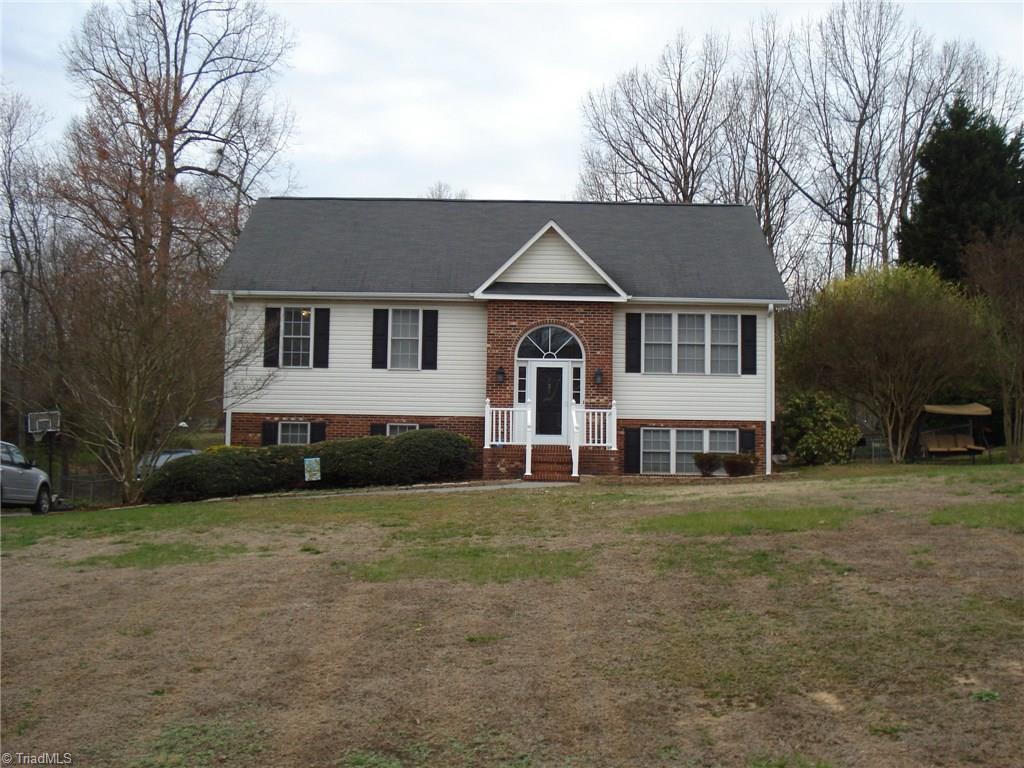 230 Ridge Drive Lexington, NC 27295 - Photo 3 of 29 Gallery Image 3