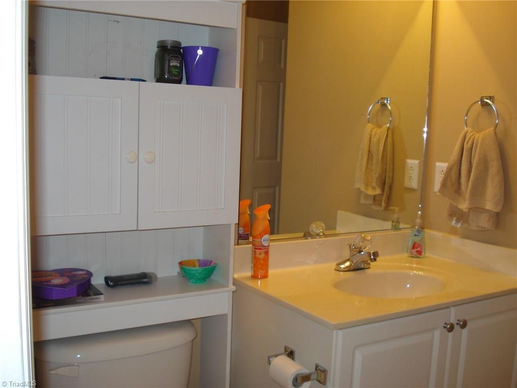 230 Ridge Drive Lexington, NC 27295 - Photo 27 of 29 Gallery Image 27
