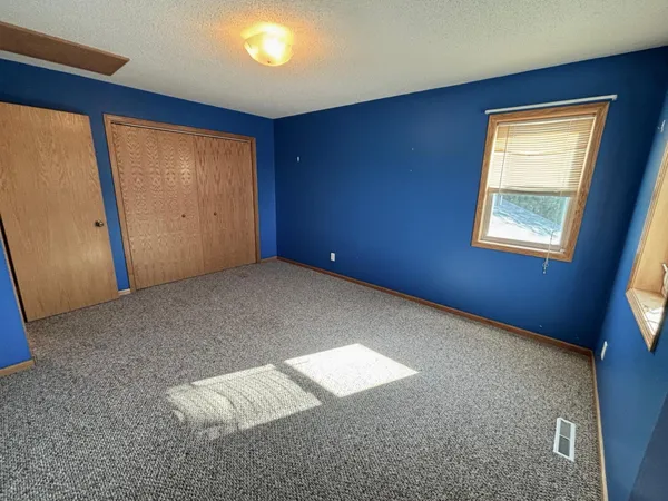 $349,900 | 322 Oriole Avenue North, Thief River Falls, MN 56701