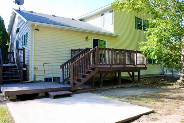 $349,900 | 322 Oriole Avenue North, Thief River Falls, MN 56701