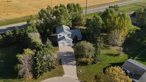 $349,900 | 322 Oriole Avenue North, Thief River Falls, MN 56701