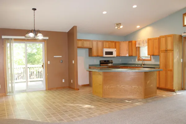 $349,900 | 322 Oriole Avenue North, Thief River Falls, MN 56701