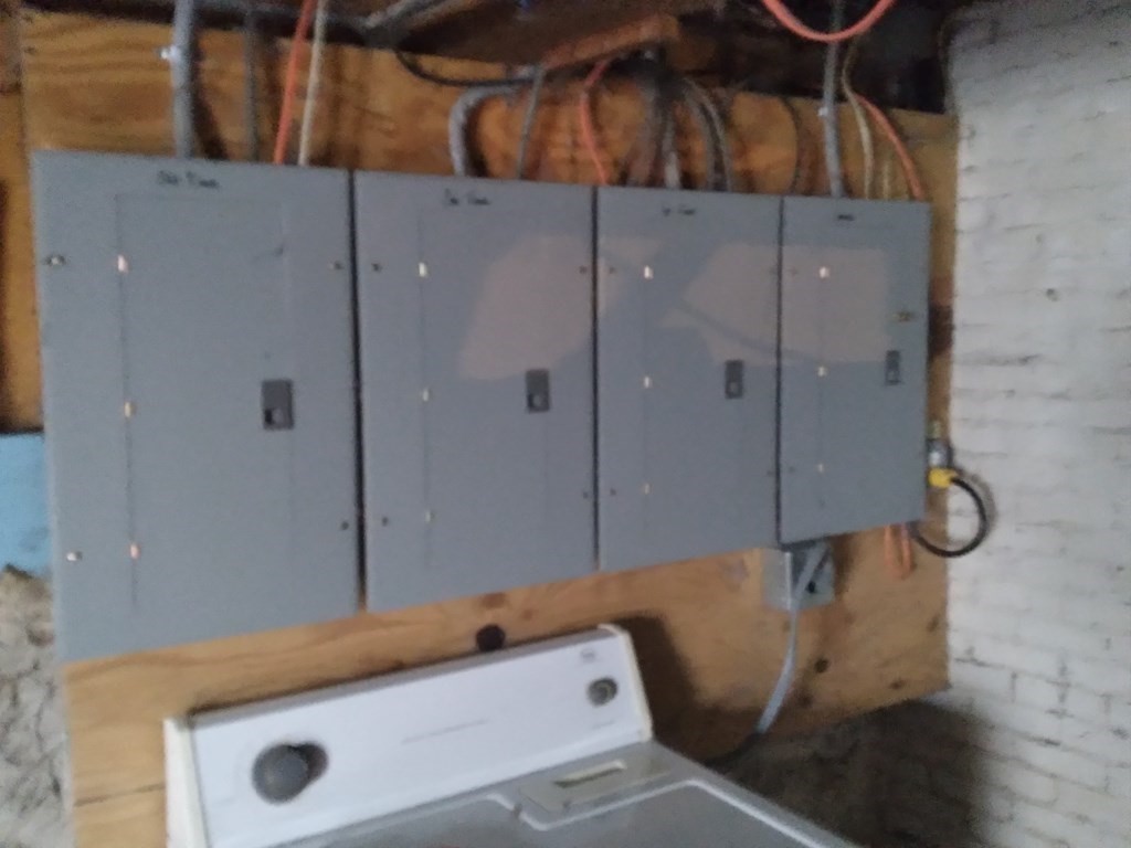 11 Larch Street Worcester, MA 01609 - Photo 7 of 9