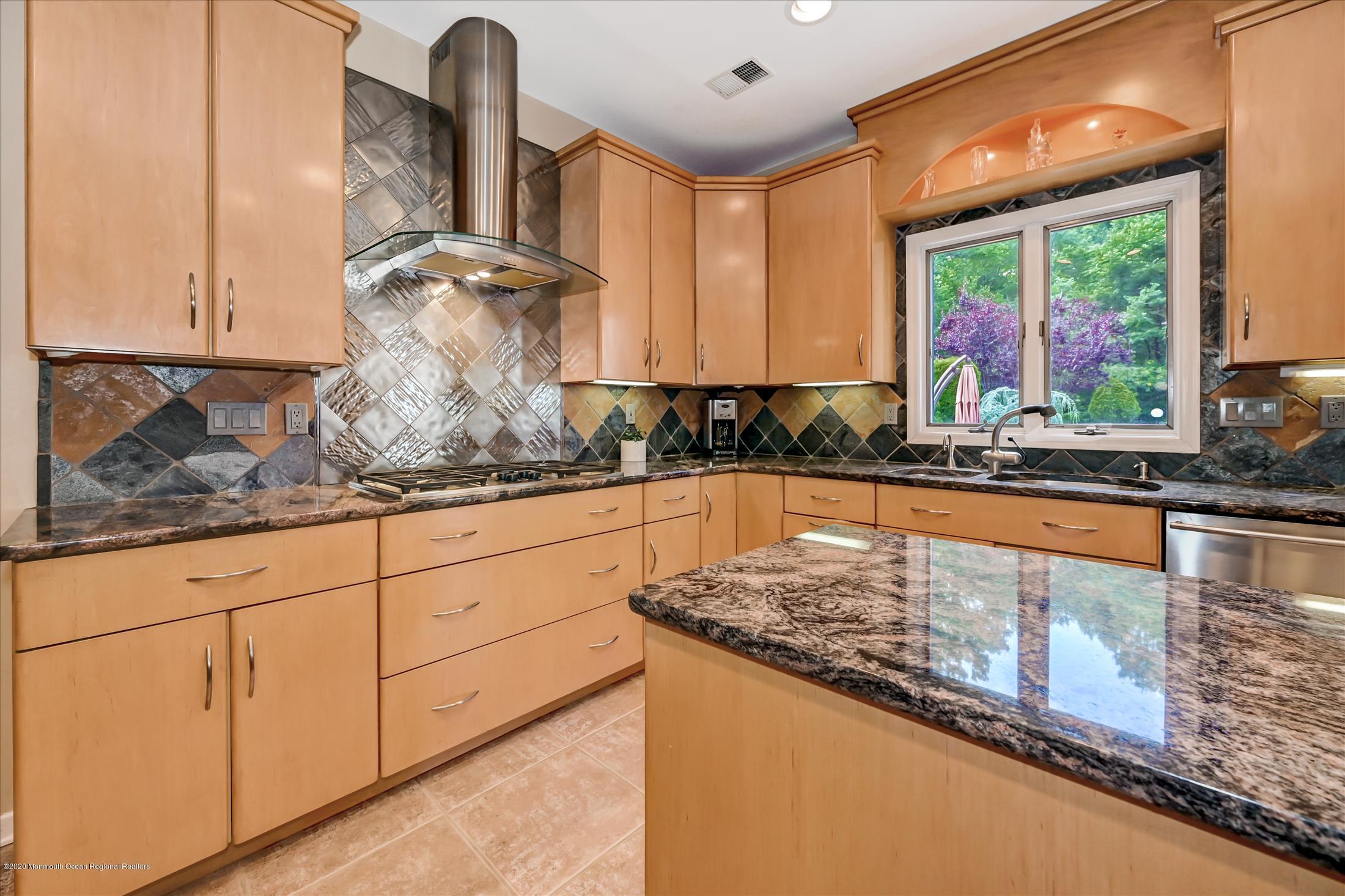 54 Shilling Road Manalapan, NJ 07726 - Photo 14 of 47 KITCHEN