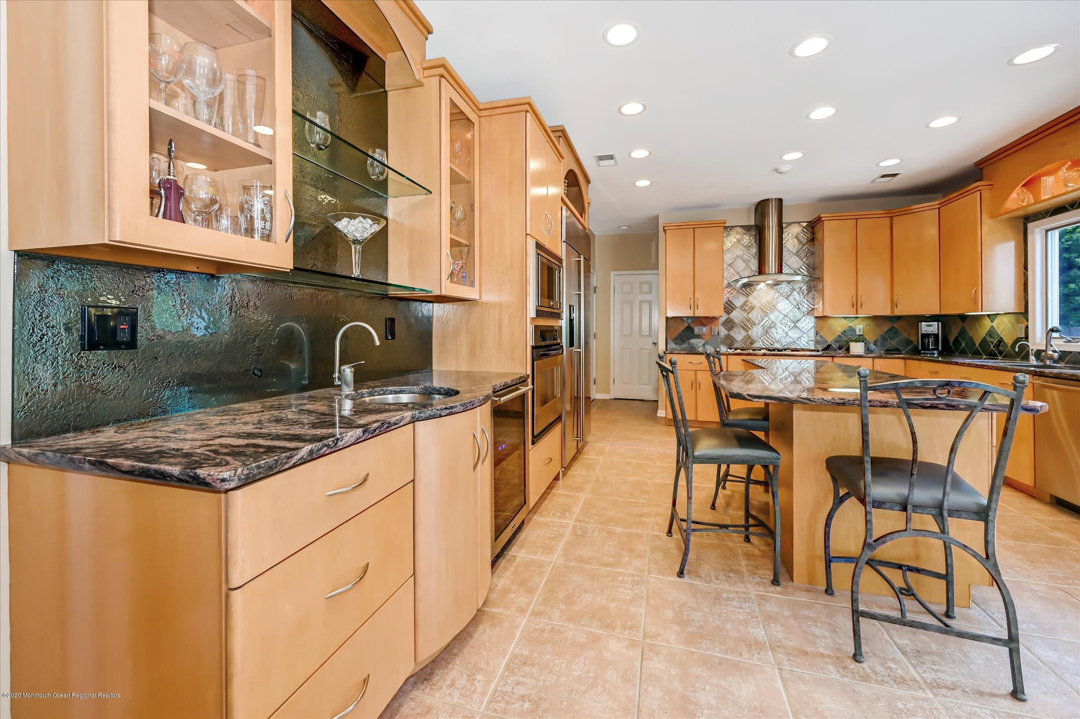 54 Shilling Road Manalapan, NJ 07726 - Photo 16 of 47 KITCHEN