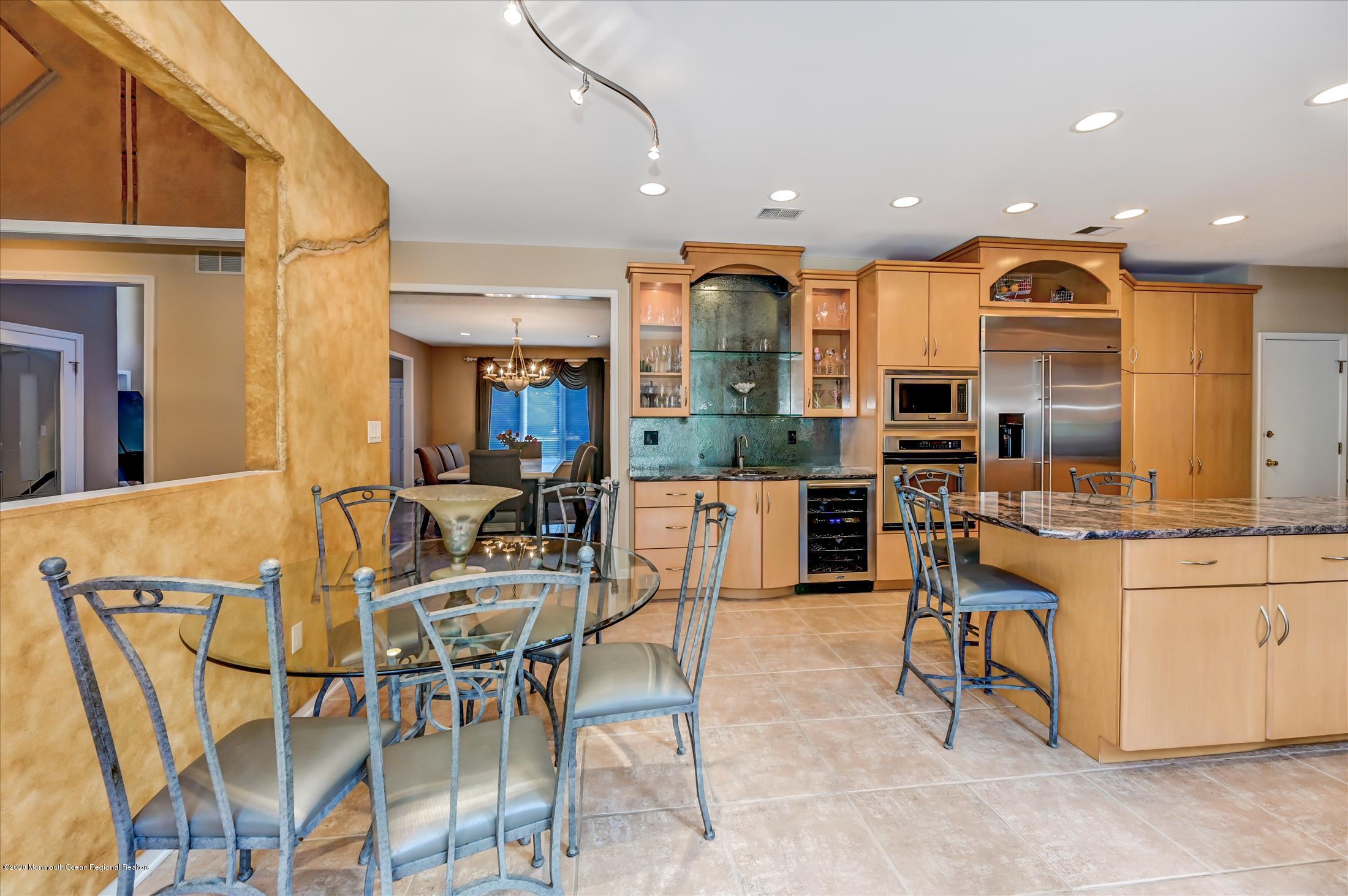 54 Shilling Road Manalapan, NJ 07726 - Photo 20 of 47 KITCHEN