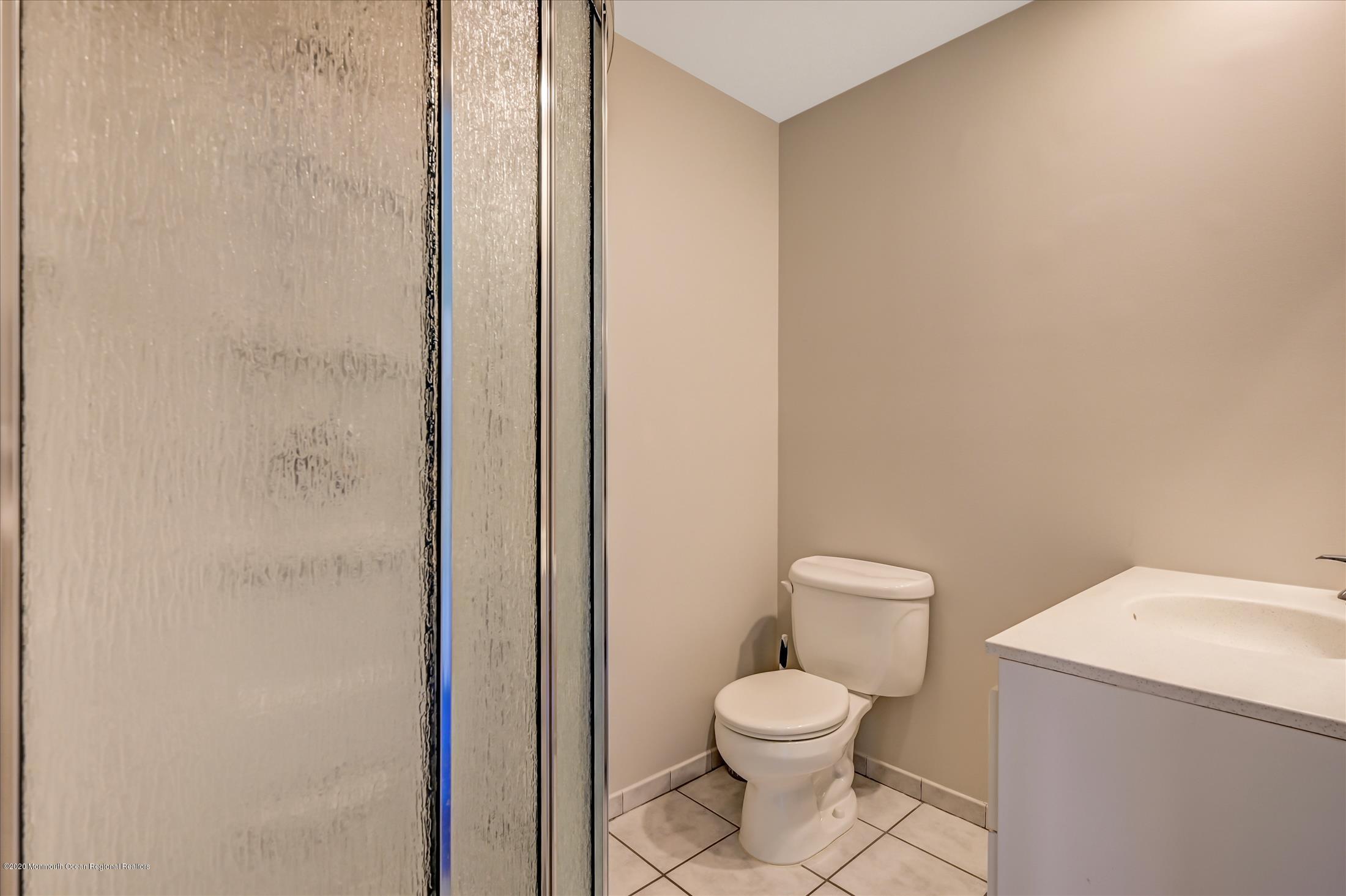 54 Shilling Road Manalapan, NJ 07726 - Photo 26 of 47 PRINCESS SUITE BATH