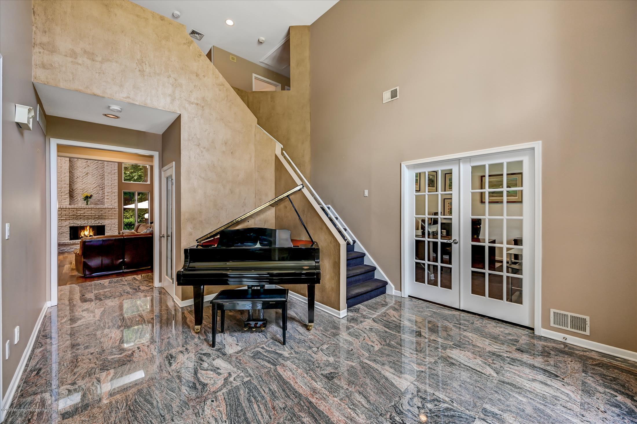 54 Shilling Road Manalapan, NJ 07726 - Photo 3 of 47 ENTRY