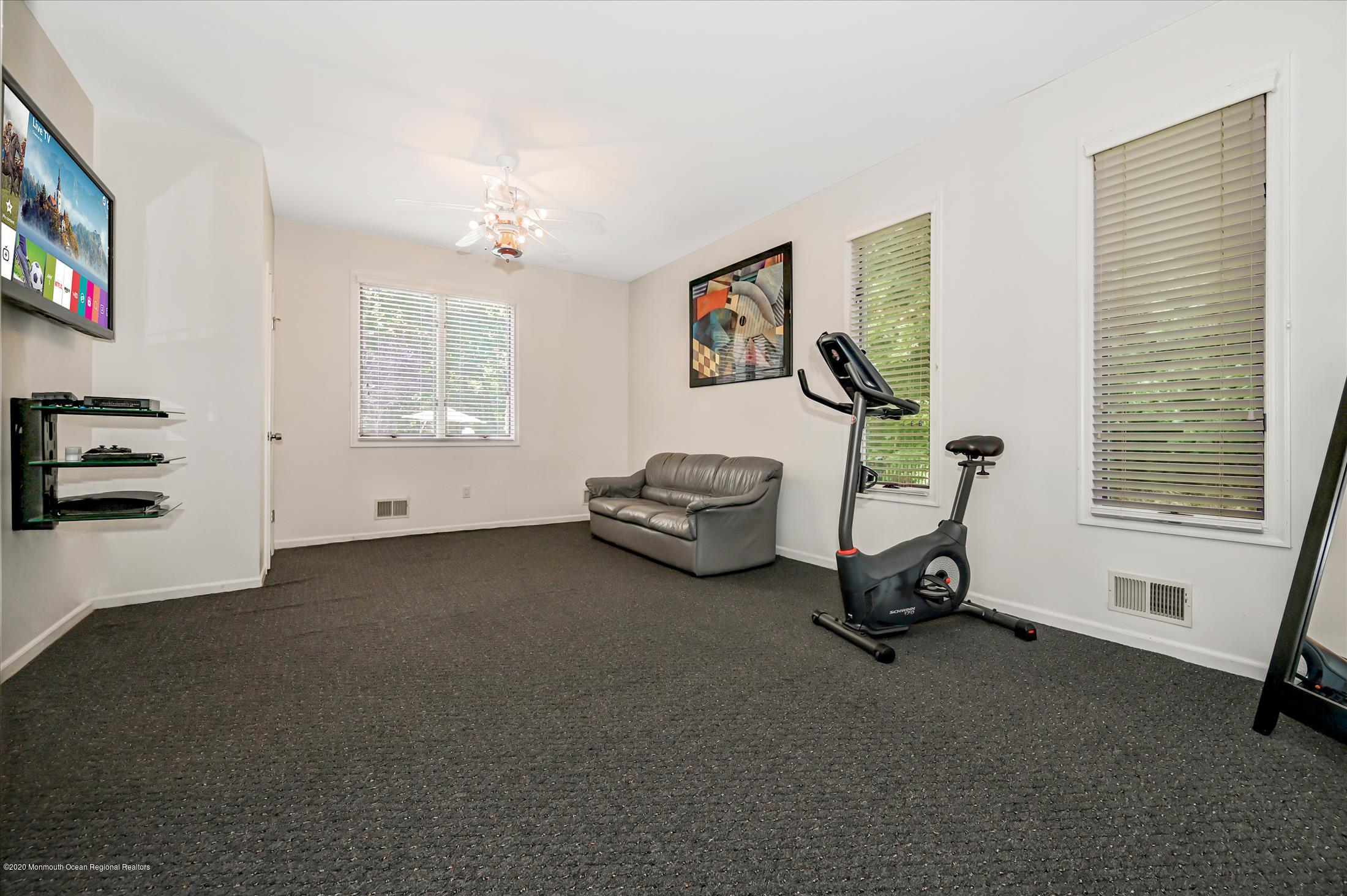 54 Shilling Road Manalapan, NJ 07726 - Photo 10 of 47 AGB_6402