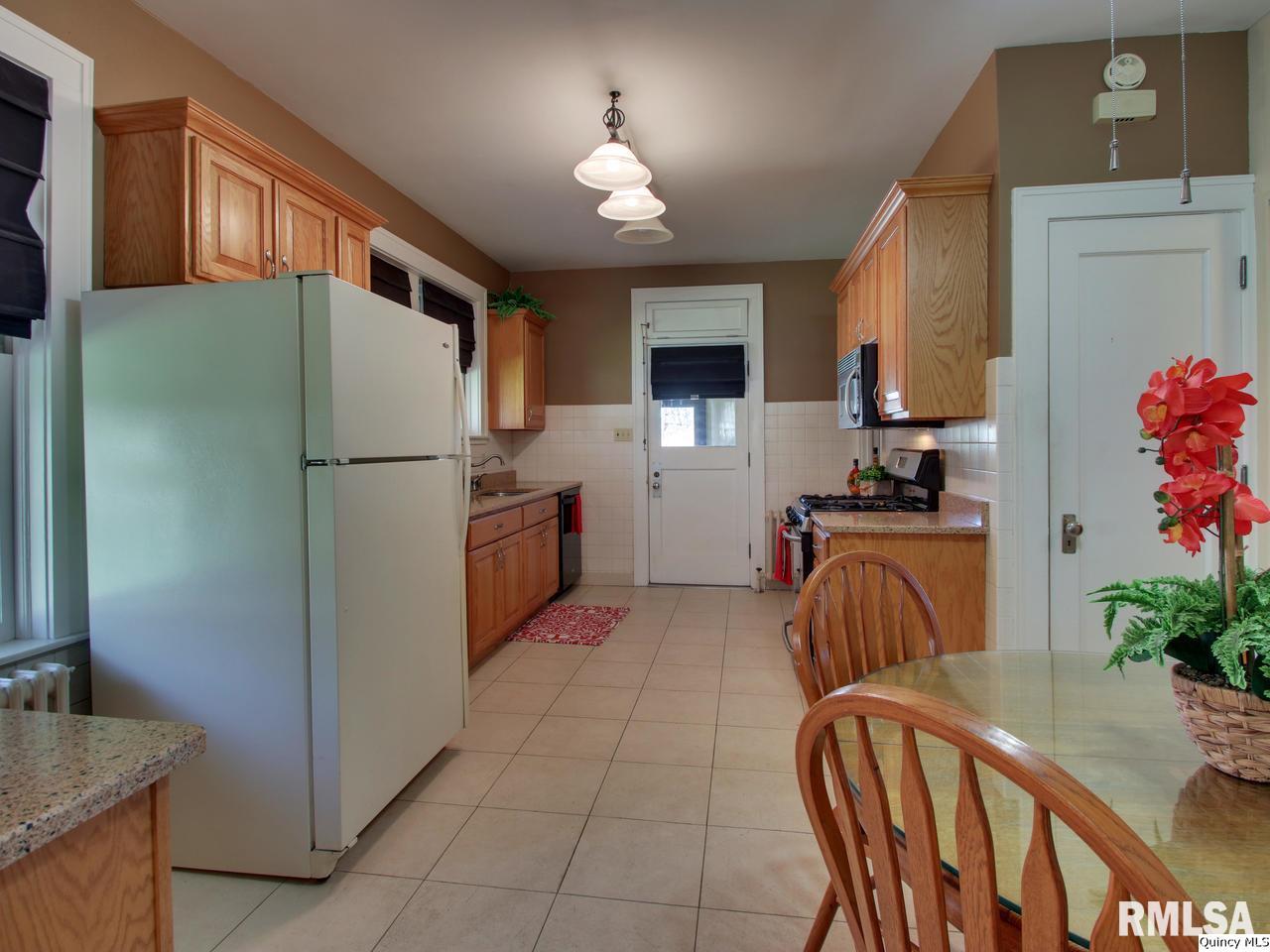 1535 Spring Street Quincy, IL 62301 - Photo 8 of 25