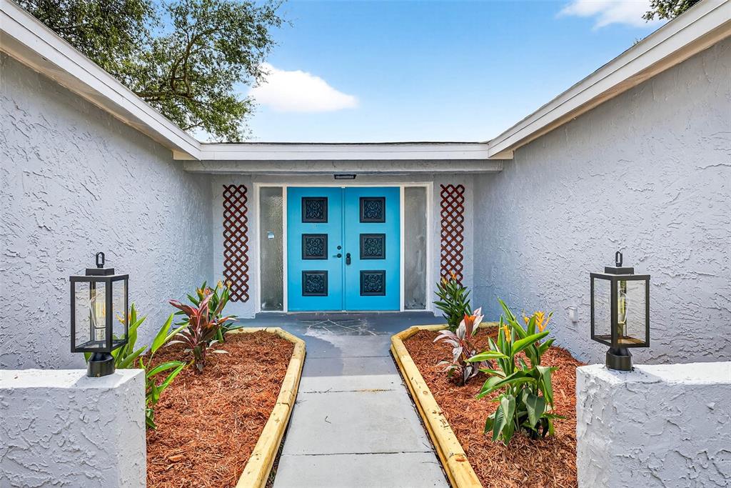 9633 Lakeside Lane Port Richey, FL 34668 - Photo 3 of 32 Gallery Image 3