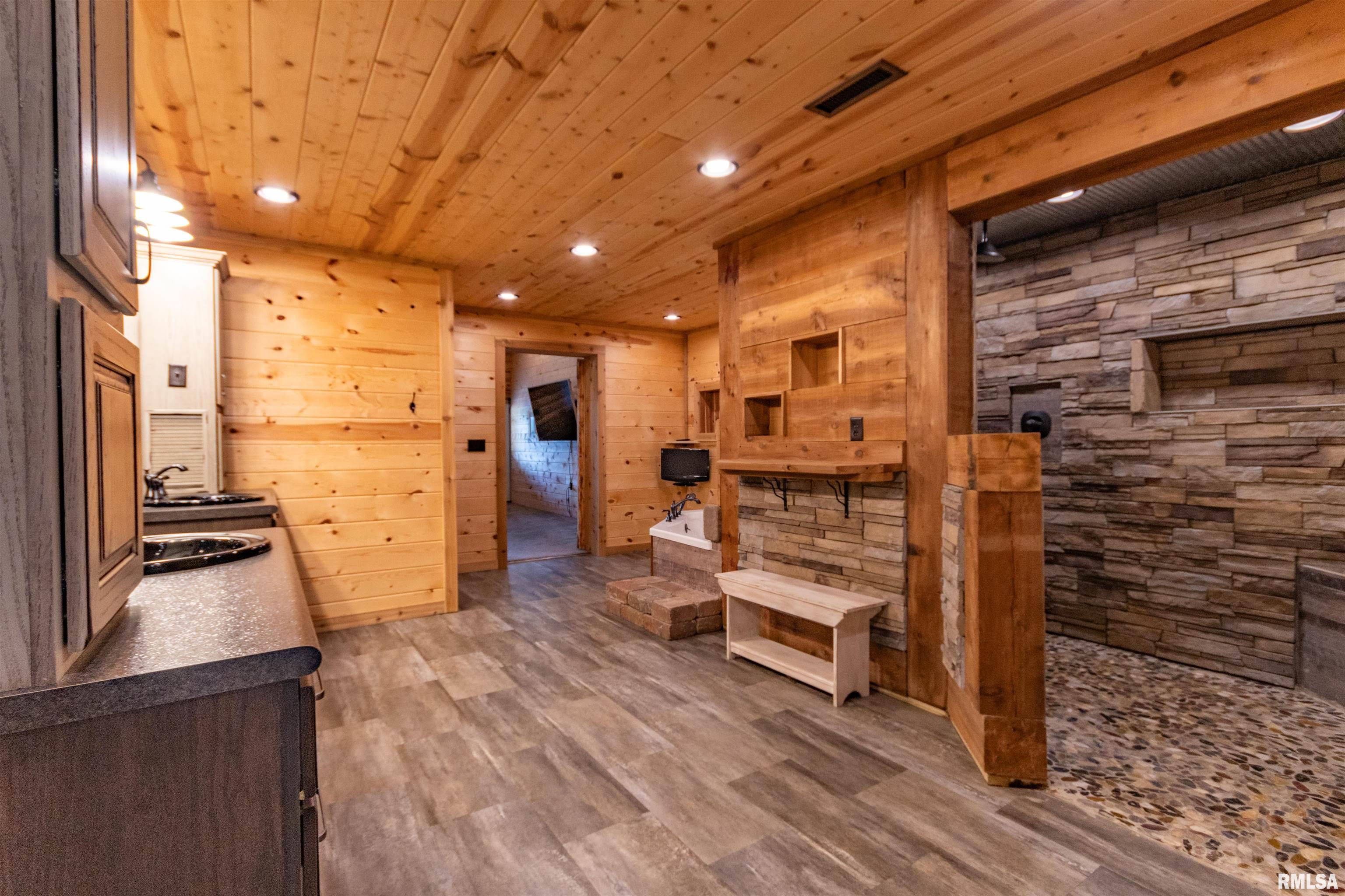 2047 Mills Cart Road Salem, IL 62881 - Photo 23 of 47 Gallery Image 23