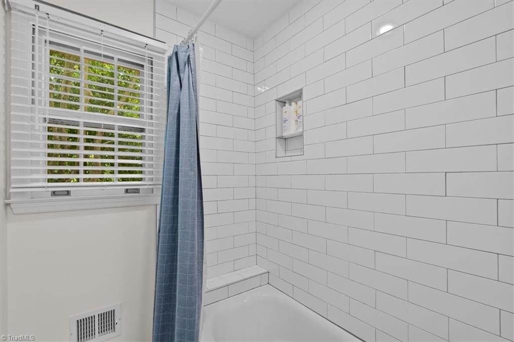 1210 Pembroke Road Greensboro, NC 27408 - Photo 31 of 37