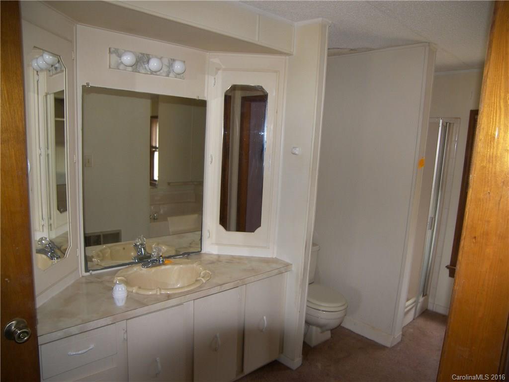 2248 Hart Road Charlotte, NC 28214 - Photo 13 of 20 Gallery Image 13