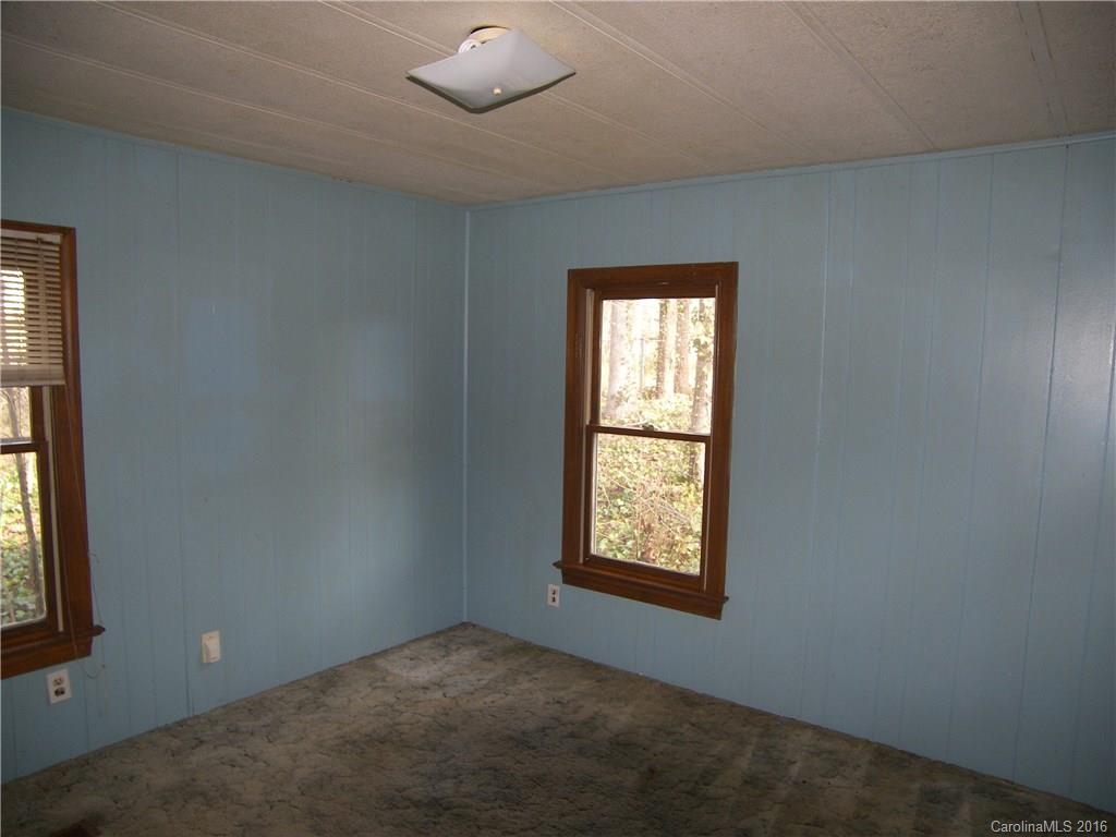 2248 Hart Road Charlotte, NC 28214 - Photo 3 of 20 Gallery Image 3
