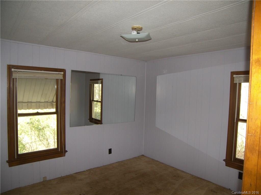 2248 Hart Road Charlotte, NC 28214 - Photo 4 of 20 Gallery Image 4