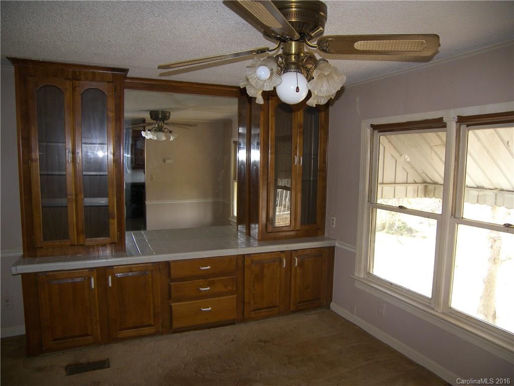 2248 Hart Road Charlotte, NC 28214 - Photo 8 of 20 Gallery Image 8