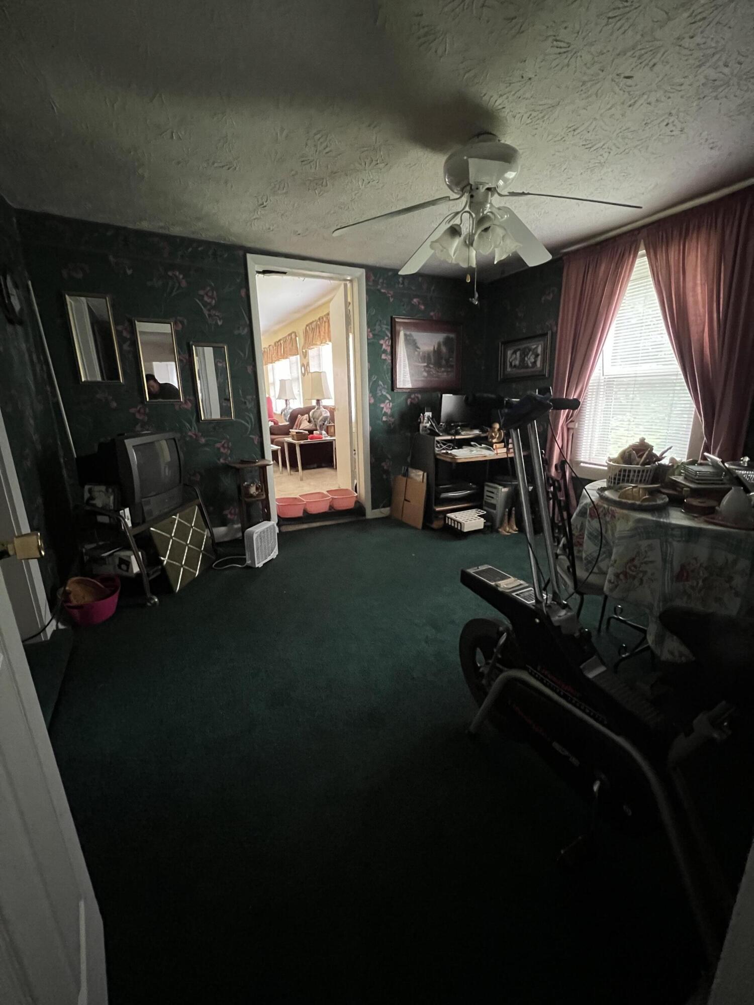 431 Bellwood Road Middlesboro, KY 40965 - Photo 20 of 26 IMG_2367