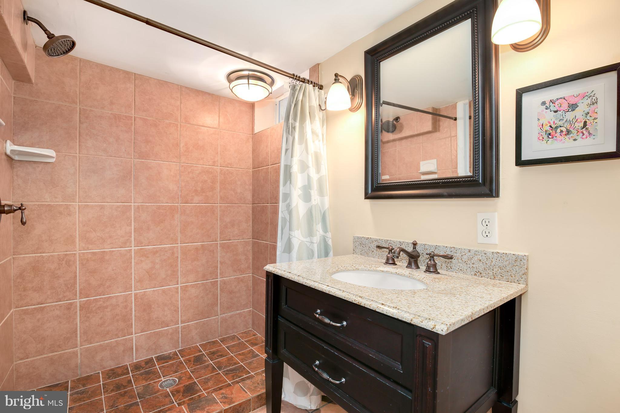 10919 Horde Street Silver Spring, MD 20902 - Photo 25 of 28 Bath