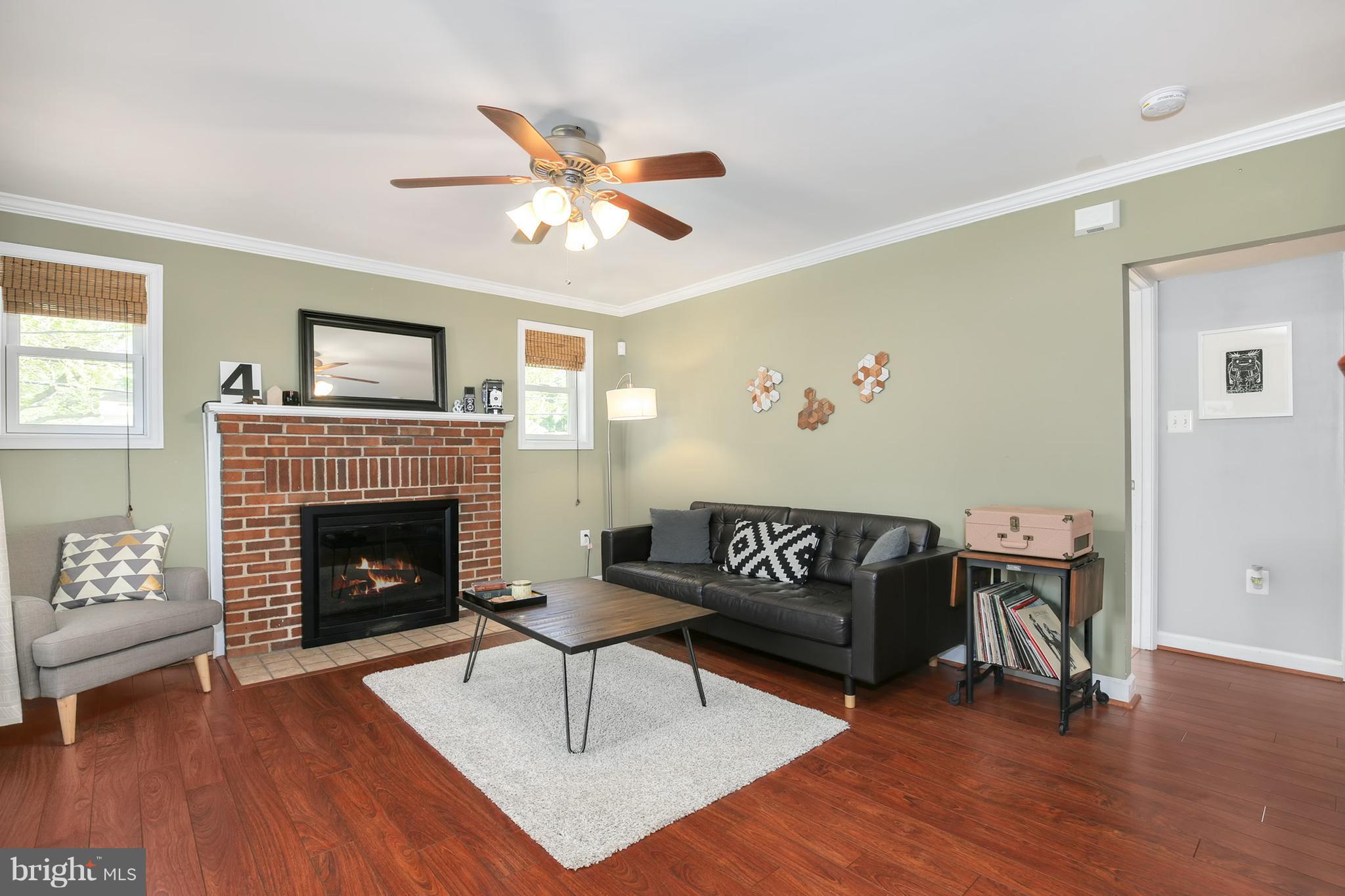 10919 Horde Street Silver Spring, MD 20902 - Photo 5 of 28 Living Room