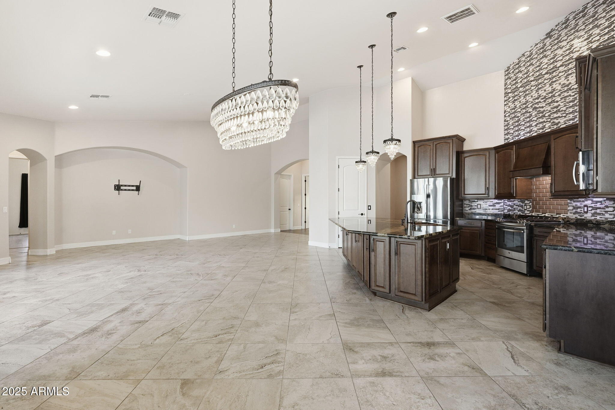 2218 East Brooks Farm Road Gilbert, AZ 85298 - Photo 23 of 55 Dinning Area