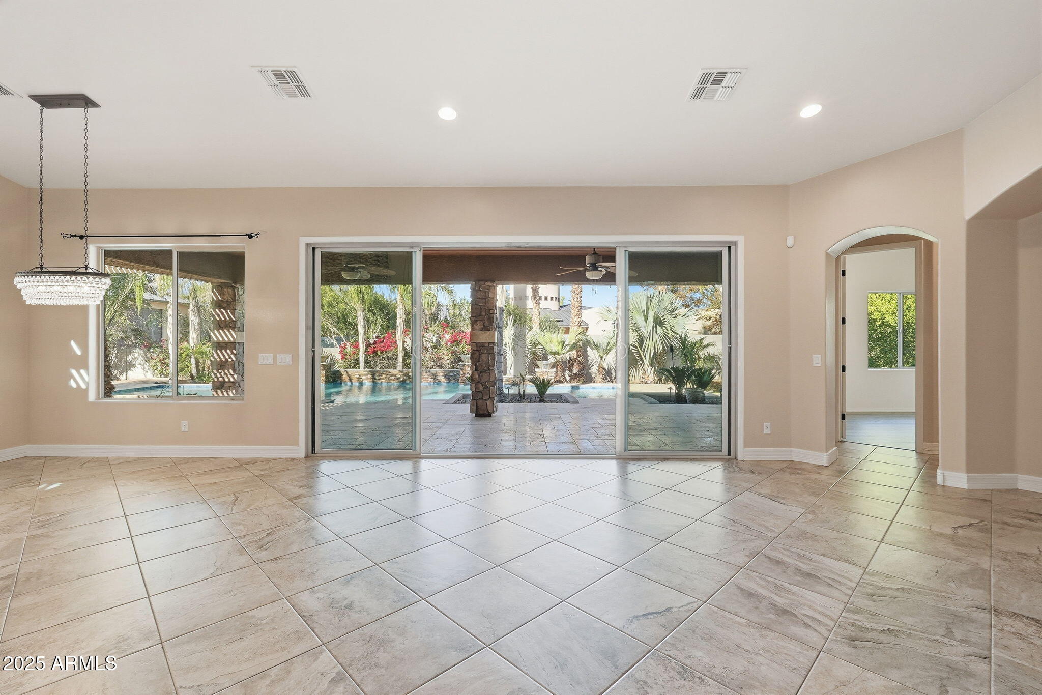2218 East Brooks Farm Road Gilbert, AZ 85298 - Photo 25 of 55 Great Room